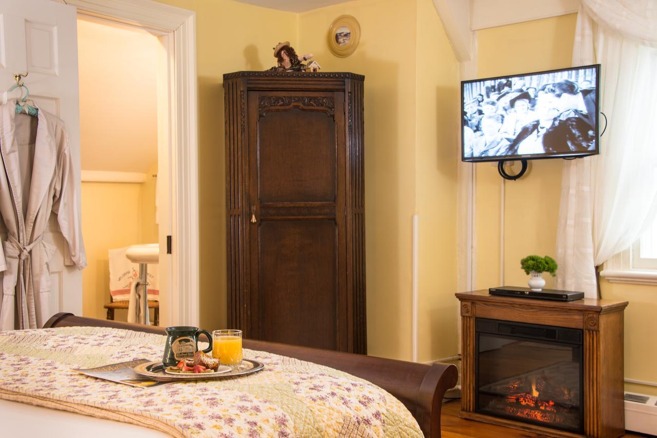 Caldwell House Bed And Breakfast Salisbury Mills Esterno foto